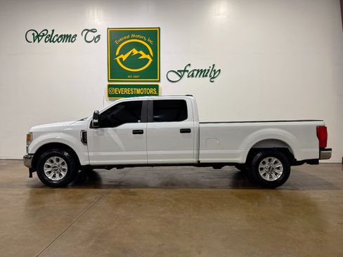 Used 2022 Ford F250 XL w/ STX Appearance Package image 5
