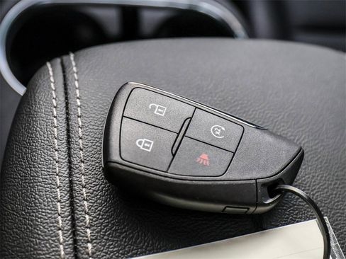 New 2026 GMC Canyon Elevation w/ Convenience Package image 34