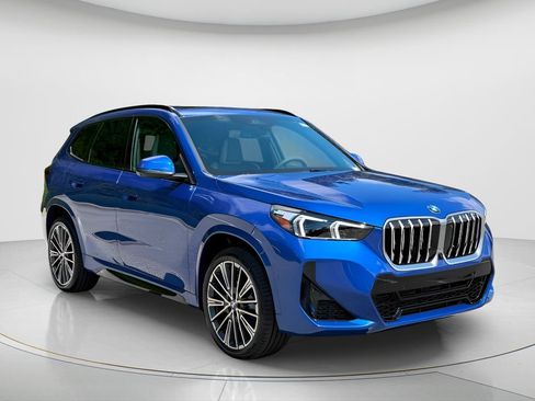 New 2026 BMW X1 xDrive28i w/ Technology Package AWD/4WD image 3