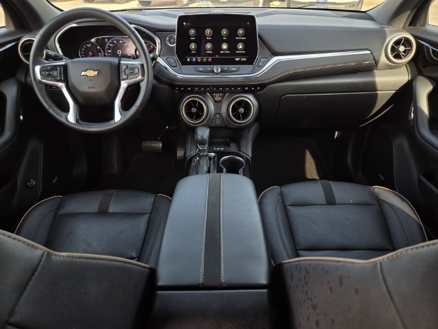 Used 2023 Chevrolet Blazer Premier w/ Enhanced Convenience Package FWD image 12