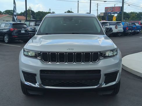 Used 2022 Jeep Grand Cherokee L Laredo w/ Luxury Tech Group I RWD image 10