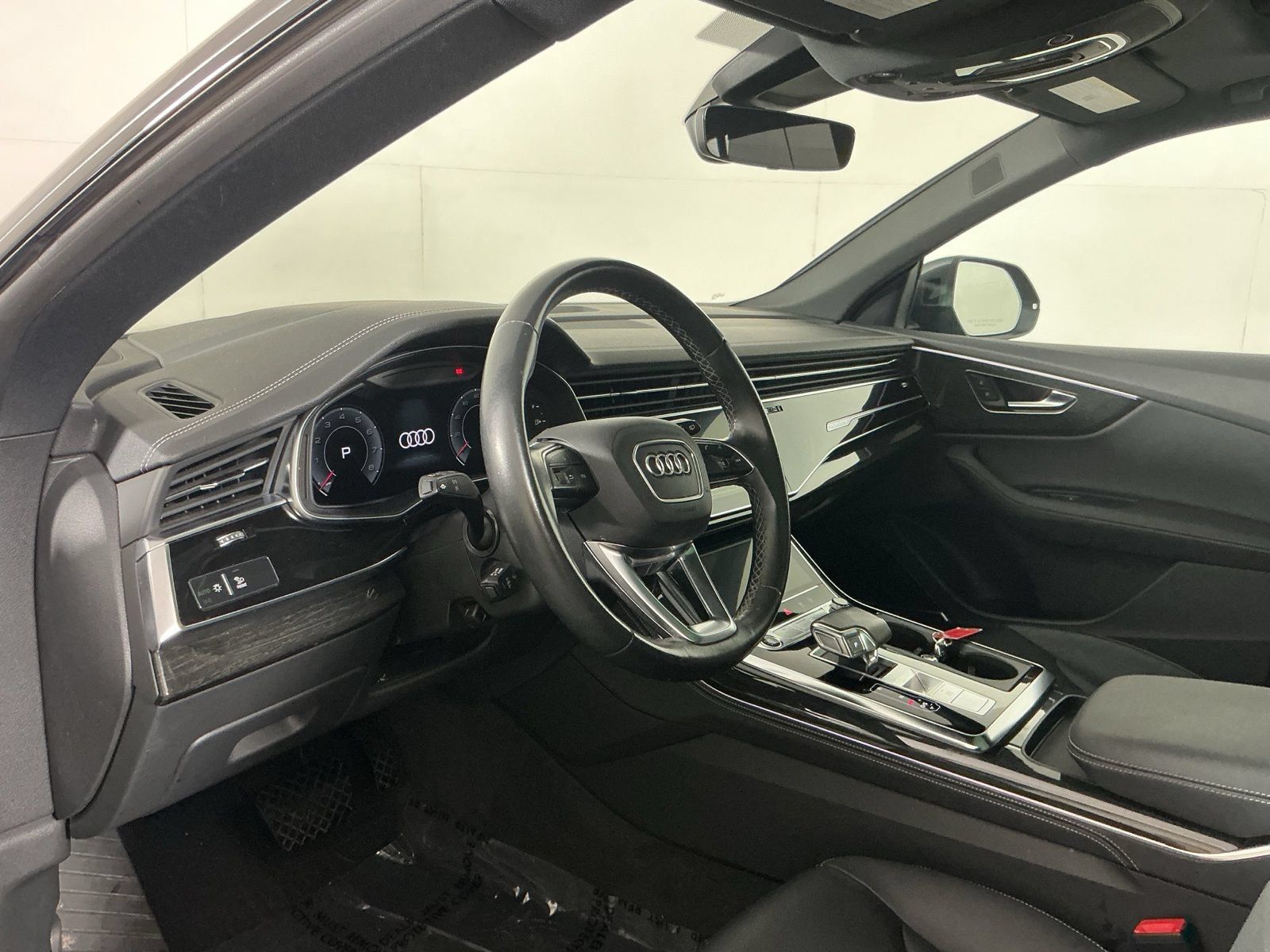 Used 2023 Audi Q8 Prestige AWD/4WD image 10