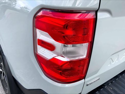 Used 2024 Ford Maverick Lariat image 27