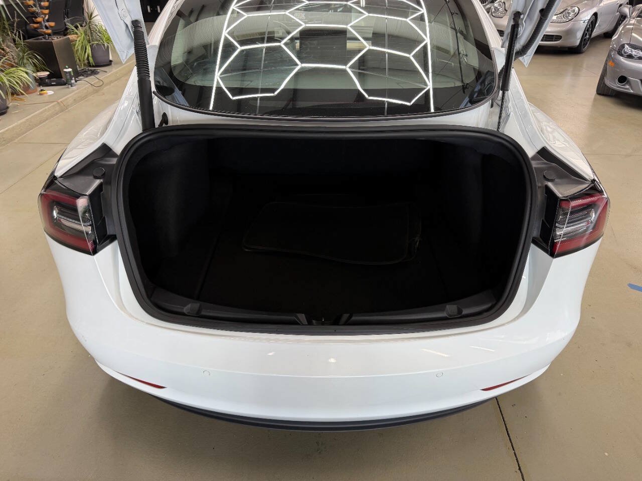 Used 2022 Tesla Model 3 Long Range AWD/4WD image 9
