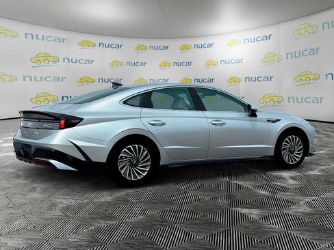 New 2025 Hyundai Sonata Limited image 9