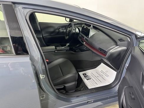 Used 2023 Toyota Prius Prime FWD image 10