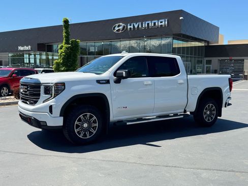 Used 2024 GMC Sierra 1500 AT4 w/ AT4 Preferred Package AWD/4WD image 1
