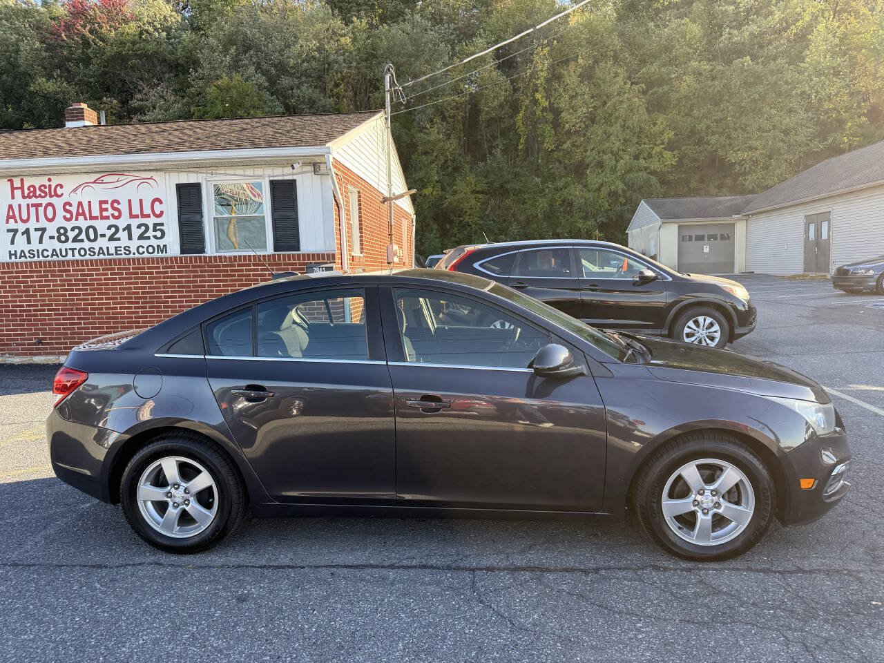 Used 2015 Chevrolet Cruze LT FWD image 4