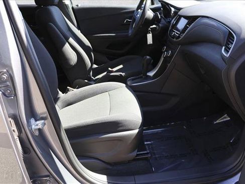 Used 2020 Chevrolet Trax LS w/ Tint and Cruise Package FWD image 28