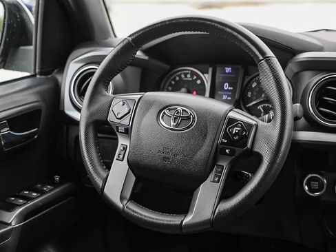 Used 2023 Toyota Tacoma TRD Off-Road AWD/4WD image 15