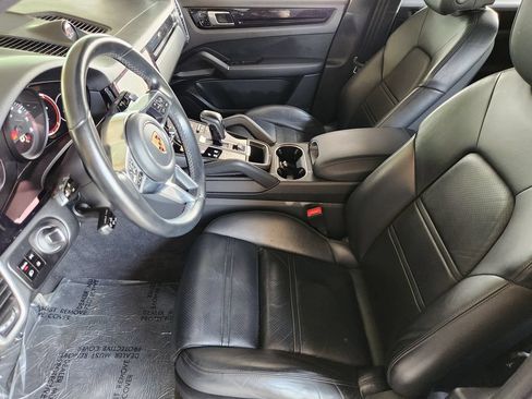 Used 2019 Porsche Cayenne AWD/4WD image 14