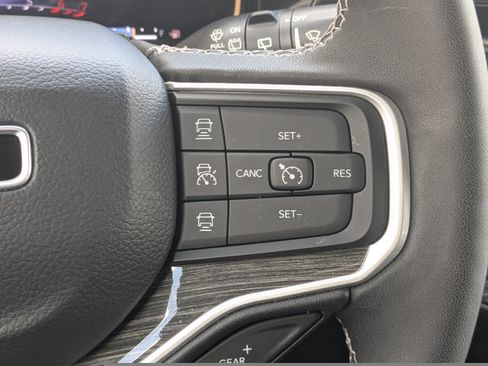 Used 2022 Jeep Wagoneer Series II w/ Convenience Group I image 26