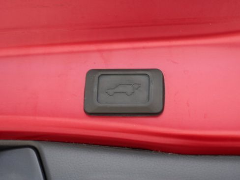 Used 2024 Toyota RAV4 XLE w/ Convenience Package image 16