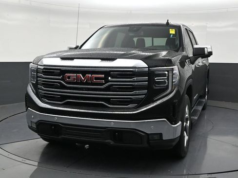 Used 2024 GMC Sierra 1500 SLT w/ SLT Premium Plus Package RWD image 8