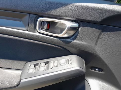 Used 2025 Honda Civic Sport image 11