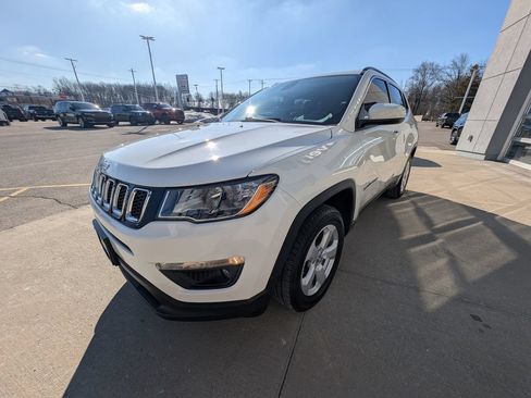 Used 2019 Jeep Compass Latitude AWD/4WD image 10