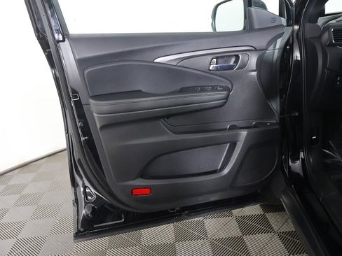 Used 2022 Honda Pilot Sport image 21