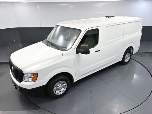 Used 2019 Nissan NV 2500 SV image 52