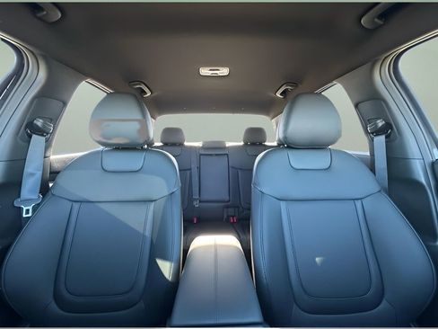 Used 2025 Hyundai Santa Cruz SEL image 10