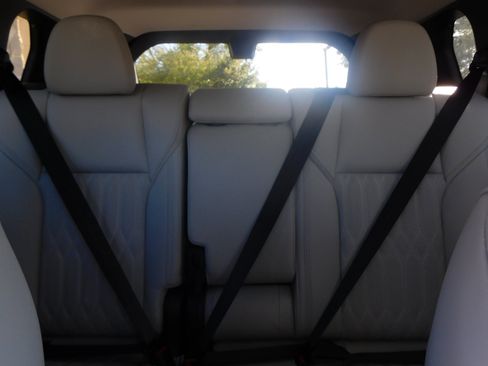 New 2025 Mitsubishi Outlander AWD image 29