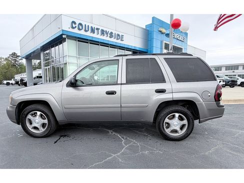 Used 2008 Chevrolet TrailBlazer 2WD w/ Smoker's Package image 5