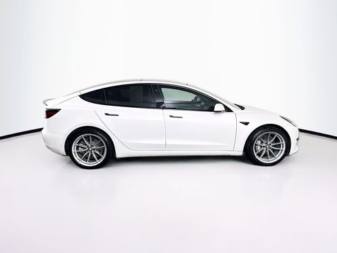 Used 2022 Tesla Model 3 Long Range AWD/4WD image 10
