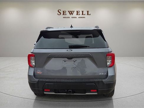 Used 2024 Ford Explorer Timberline w/ Timberline Technology Package AWD/4WD image 4