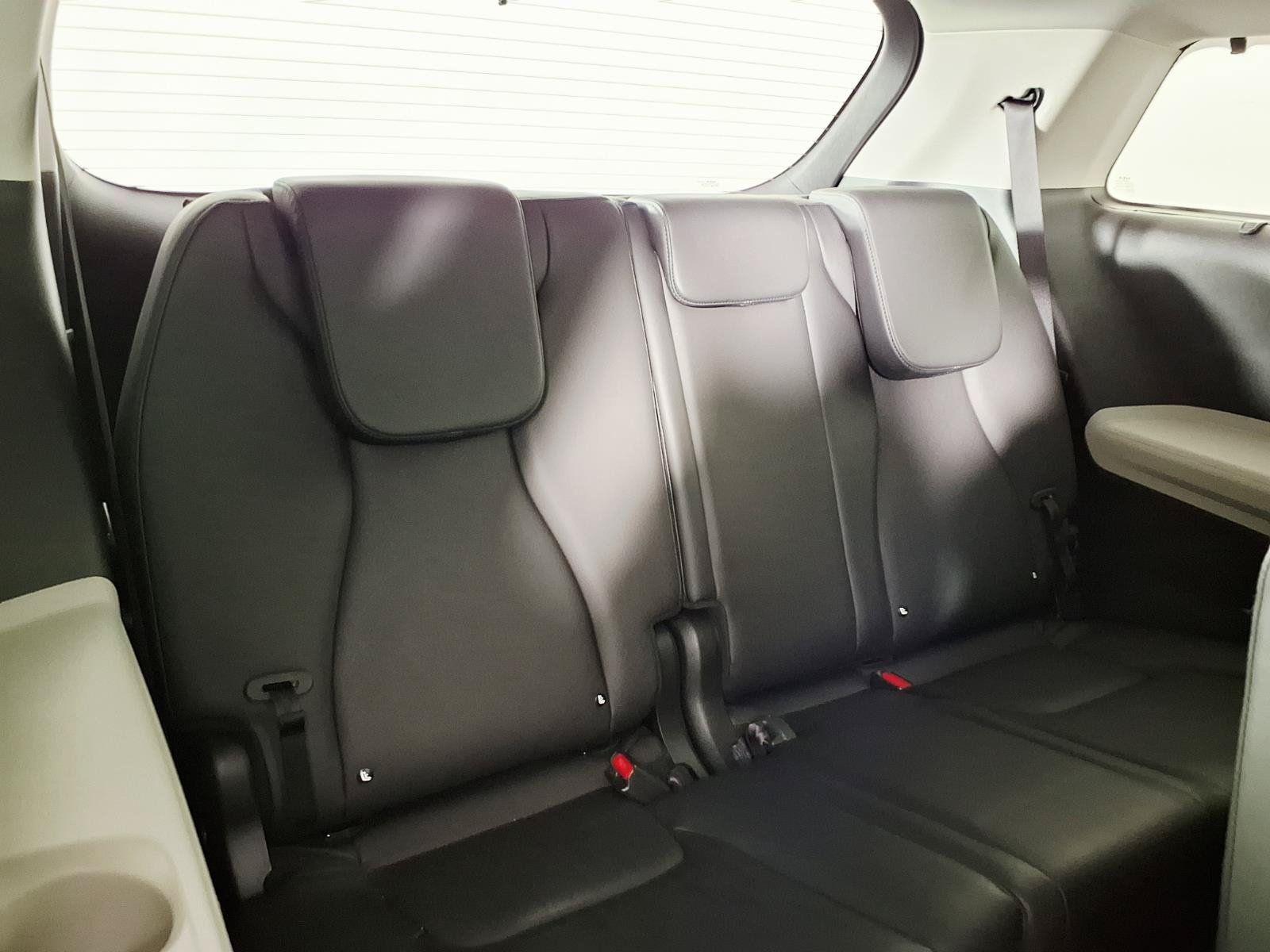 Used 2024 Kia Carnival EX FWD image 13