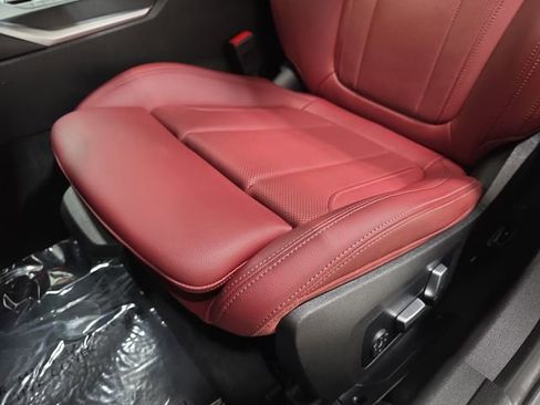 Certified 2023 BMW 330i xDrive Sedan w/ Driving Assistance Package AWD/4WD image 25
