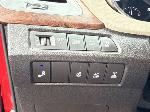 Used 2017 Hyundai Santa Fe Limited image 29