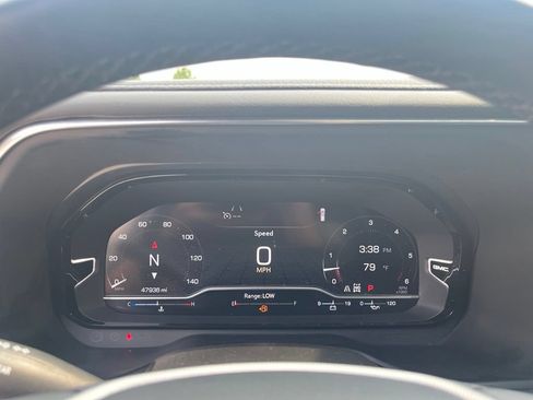 Used 2023 GMC Yukon Denali AWD/4WD image 25