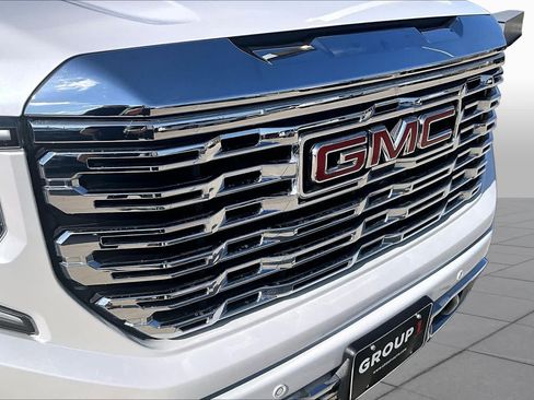 Used 2025 GMC Sierra 1500 Denali w/ Technology Package AWD/4WD image 30