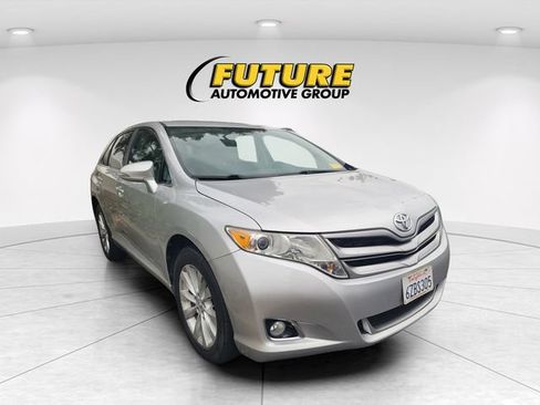 Used 2013 Toyota Venza LE AWD/4WD image 1