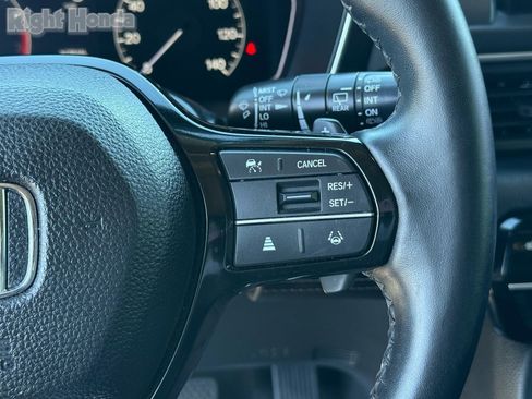 Used 2023 Honda Pilot Touring image 19