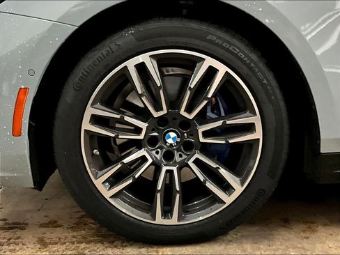 Used 2026 BMW 530i w/ M Sport Package image 11