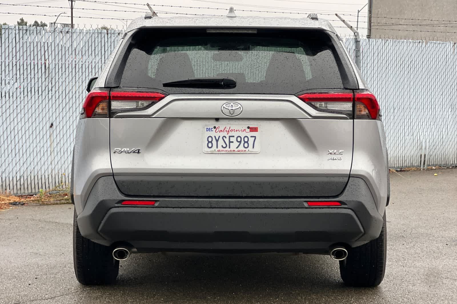 Used 2021 Toyota RAV4 XLE w/ Convenience Package AWD/4WD image 4