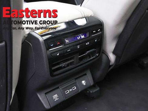 Used 2022 Acura MDX SH-AWD w/ Advance Package image 24