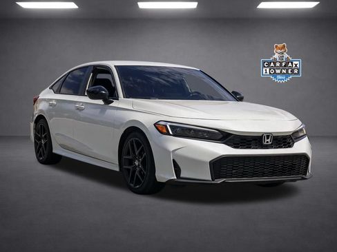 Used 2025 Honda Civic Sport image 2