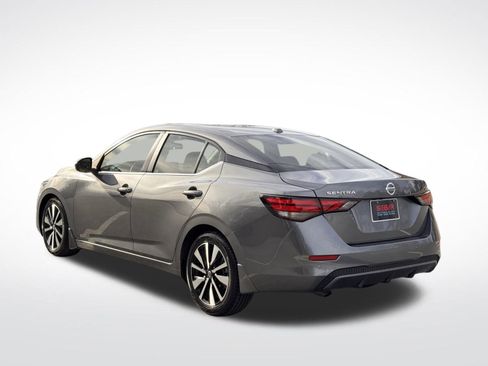 Used 2022 Nissan Sentra SV w/ SV Premium Package image 11