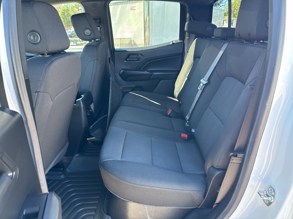 Used 2024 Chevrolet Colorado W/T w/ Advanced Trailering Package AWD/4WD image 28