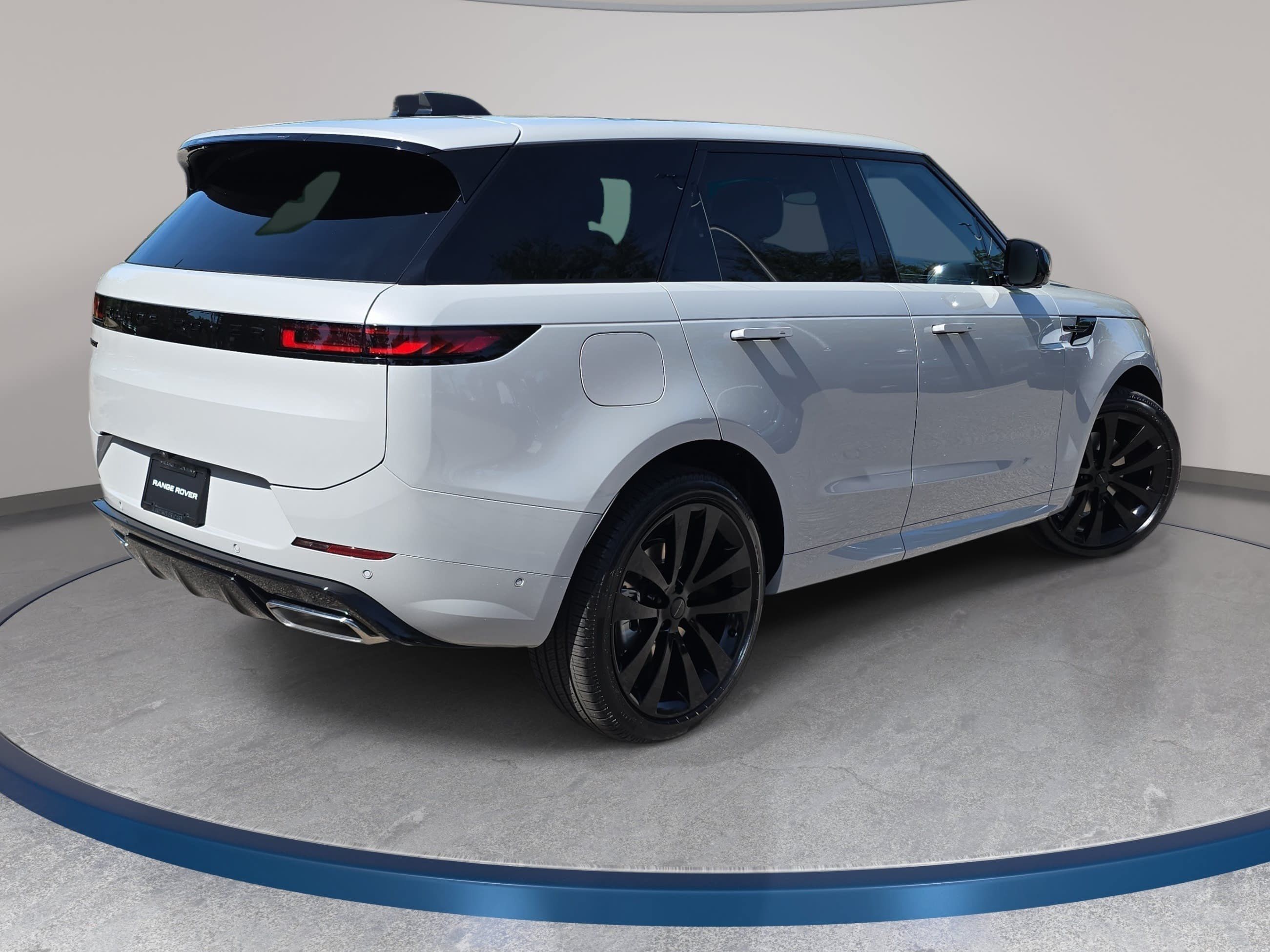 New 2026 Land Rover Range Rover Sport Dynamic SE AWD/4WD image 5