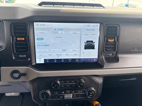 Used 2022 Ford Bronco Badlands image 21