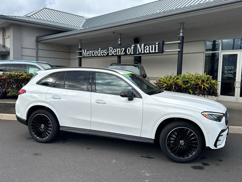 Used 2026 Mercedes-Benz GLC 300 image 3