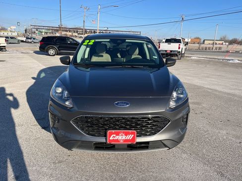 Used 2022 Ford Escape SE image 10