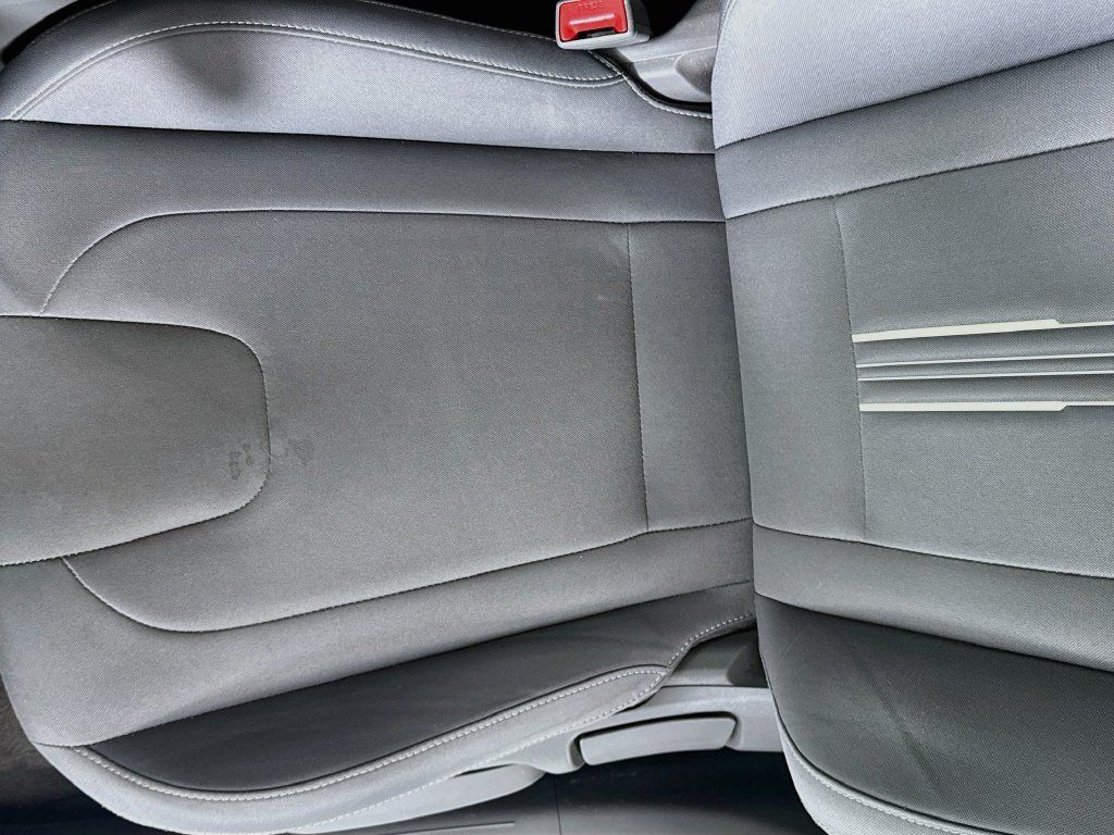 Used 2023 Hyundai Elantra SEL w/ Convenience Package FWD image 20