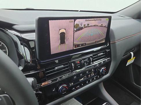 New 2026 Nissan Pathfinder Rock Creek AWD/4WD image 17