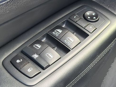 Used 2020 Jeep Grand Cherokee Limited RWD image 24