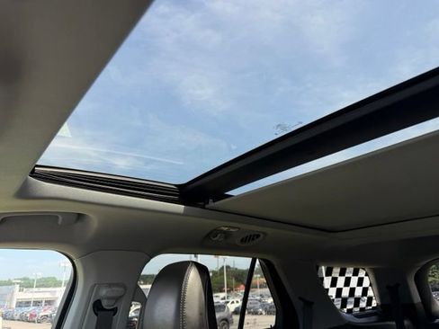 Used 2023 Ford Explorer XLT w/ Equipment Group 202A RWD image 26