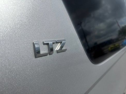 Used 2014 Chevrolet Suburban LTZ AWD/4WD image 10