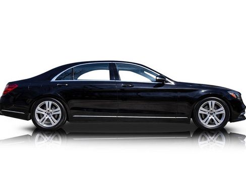 Used 2020 Mercedes-Benz S 560 4MATIC Sedan image 2